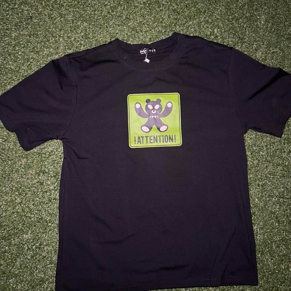 ROMWE Black Shorts with Green Graphic